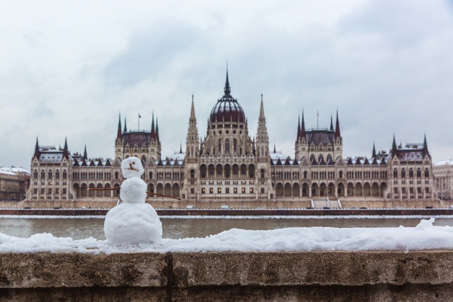 seasons to avoid visiting hungary from india