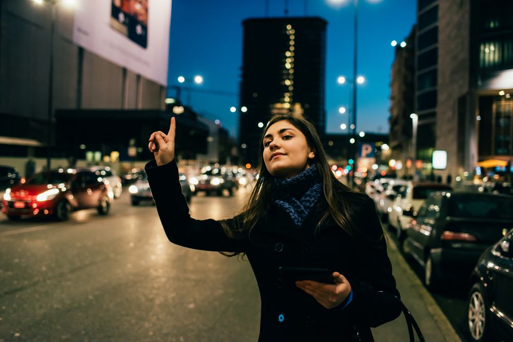 girl calling taxi