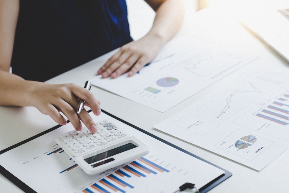 a guide to prepare financial analysis for startups