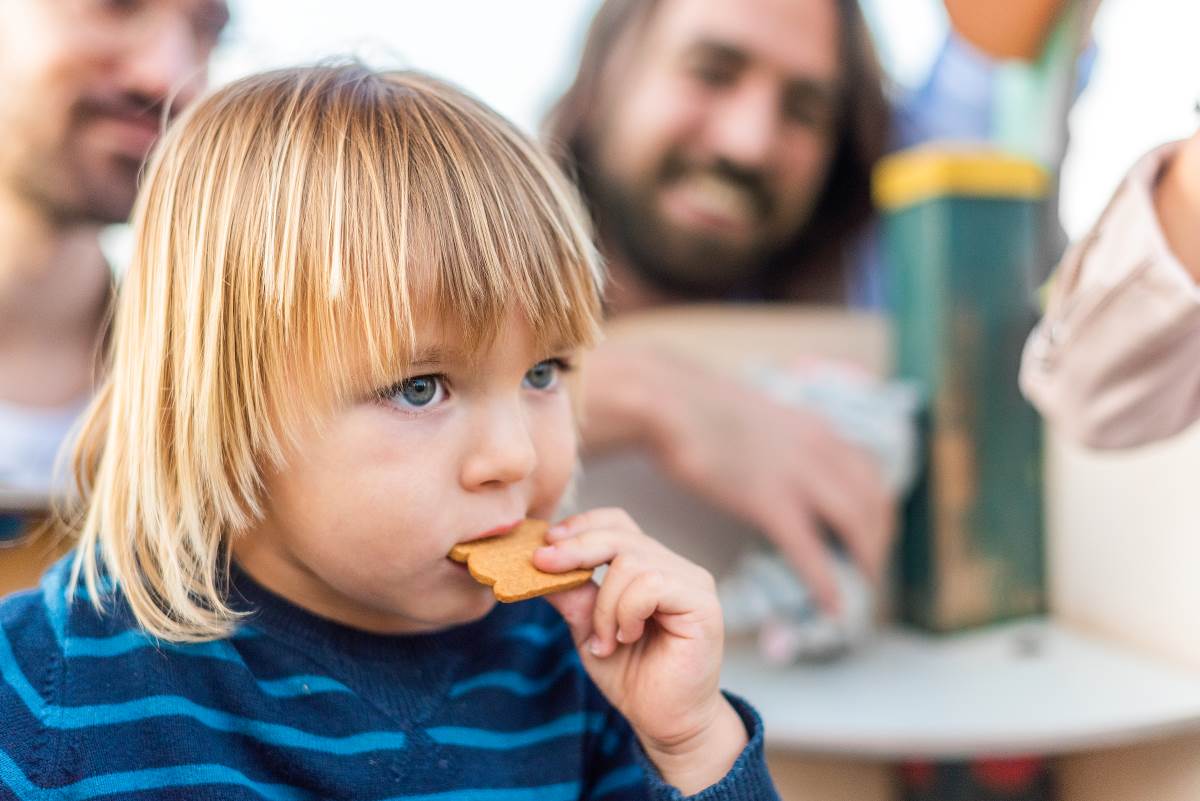 baby tasting solid food